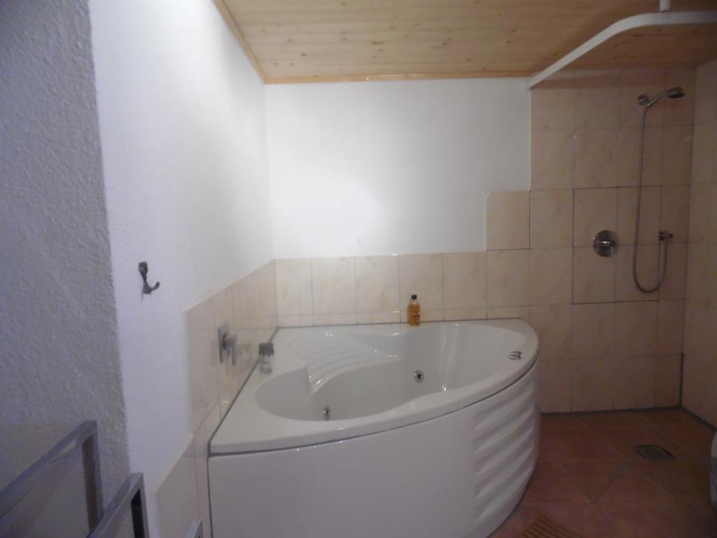 Appartment Chalet Sonnenheim カンデルシュテッグ エクステリア 写真